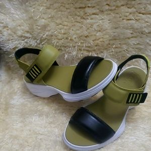 New Sorel sandal